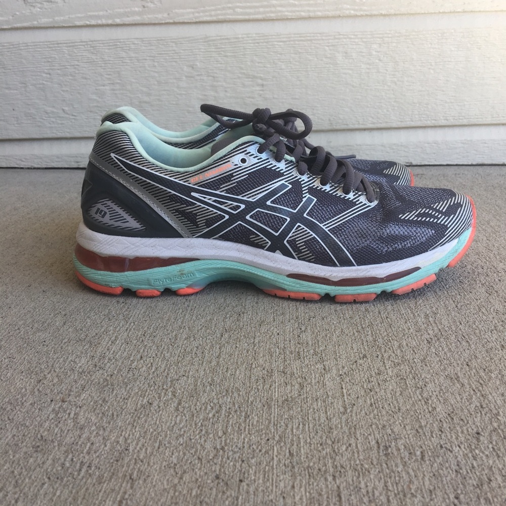 Women’s ASICS gel nimbus 19